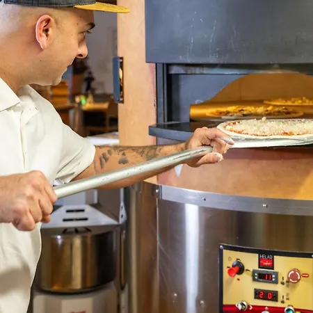 Affittacamere Restaurant Pizzeria Enzian - Sommerbergbahnen Inklusive 3*