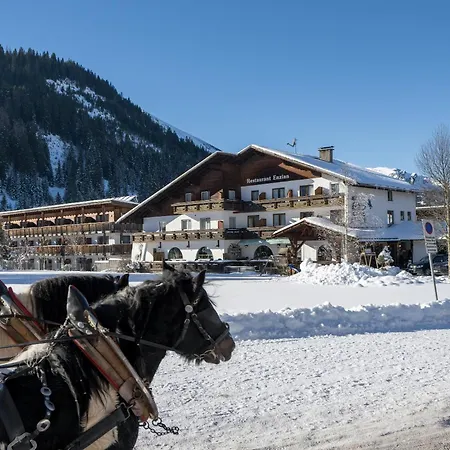 Restaurant Pizzeria Enzian - Sommerbergbahnen Inklusive 게스트하우스 탄하임