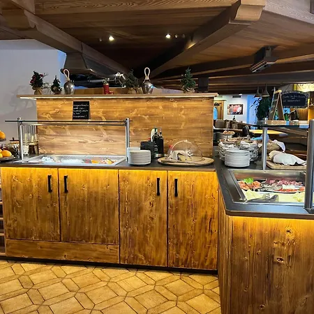 게스트하우스 Restaurant Pizzeria Enzian - Sommerbergbahnen Inklusive 4*