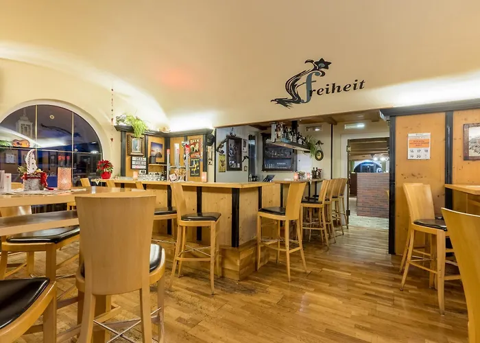 Restaurant Pizzeria Enzian - Sommerbergbahnen Inklusive 4* 탄하임