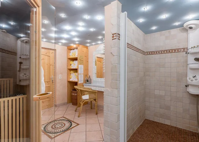 Restaurant Pizzeria Enzian - Sommerbergbahnen Inklusive 게스트하우스 4*