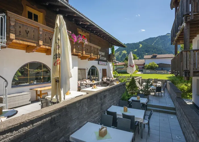 게스트하우스 Restaurant Pizzeria Enzian - Sommerbergbahnen Inklusive 탄하임