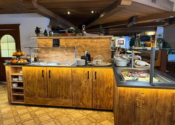 게스트하우스 Restaurant Pizzeria Enzian - Sommerbergbahnen Inklusive 4*