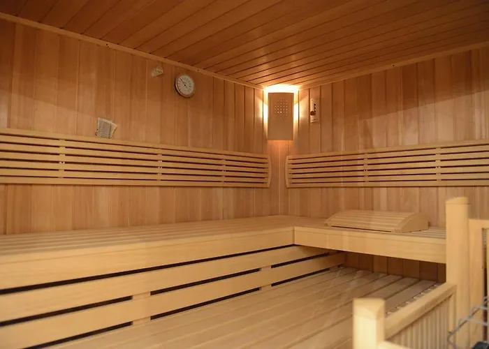 게스트하우스 Restaurant Pizzeria Enzian - Sommerbergbahnen Inklusive 탄하임