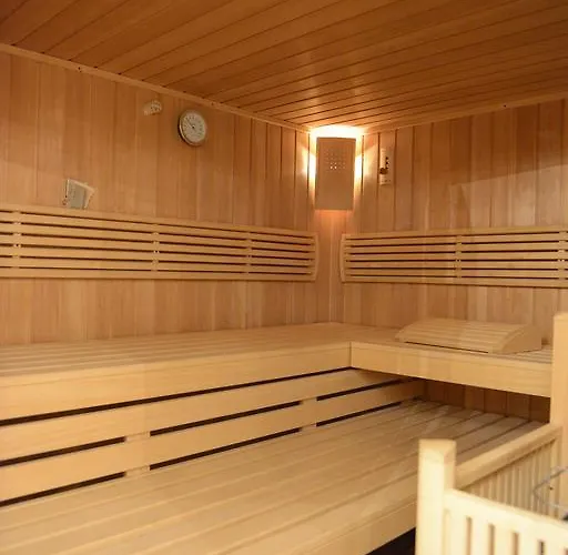 게스트하우스 Restaurant Pizzeria Enzian - Sommerbergbahnen Inklusive 4*