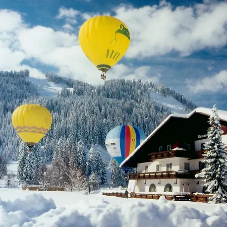 Restaurant Pizzeria Enzian - Sommerbergbahnen Inklusive Casa de hóspedes