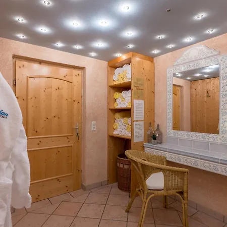 Casa de hóspedes Restaurant Pizzeria Enzian - Sommerbergbahnen Inklusive Tannheim