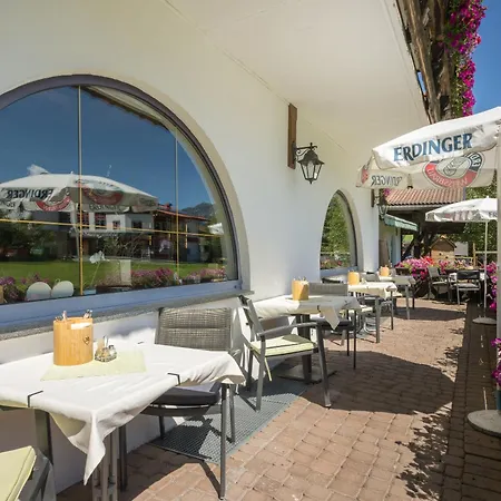 Casa de hóspedes Restaurant Pizzeria Enzian - Sommerbergbahnen Inklusive