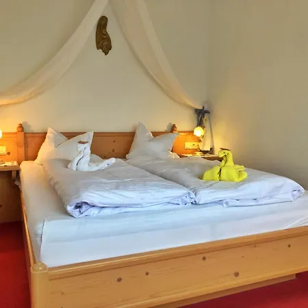 Enzian Pensjonat 2*