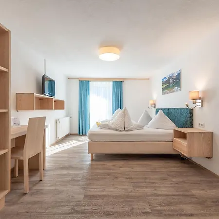 Restaurant Pizzeria Enzian - Sommerbergbahnen Inklusive Guest house 3*